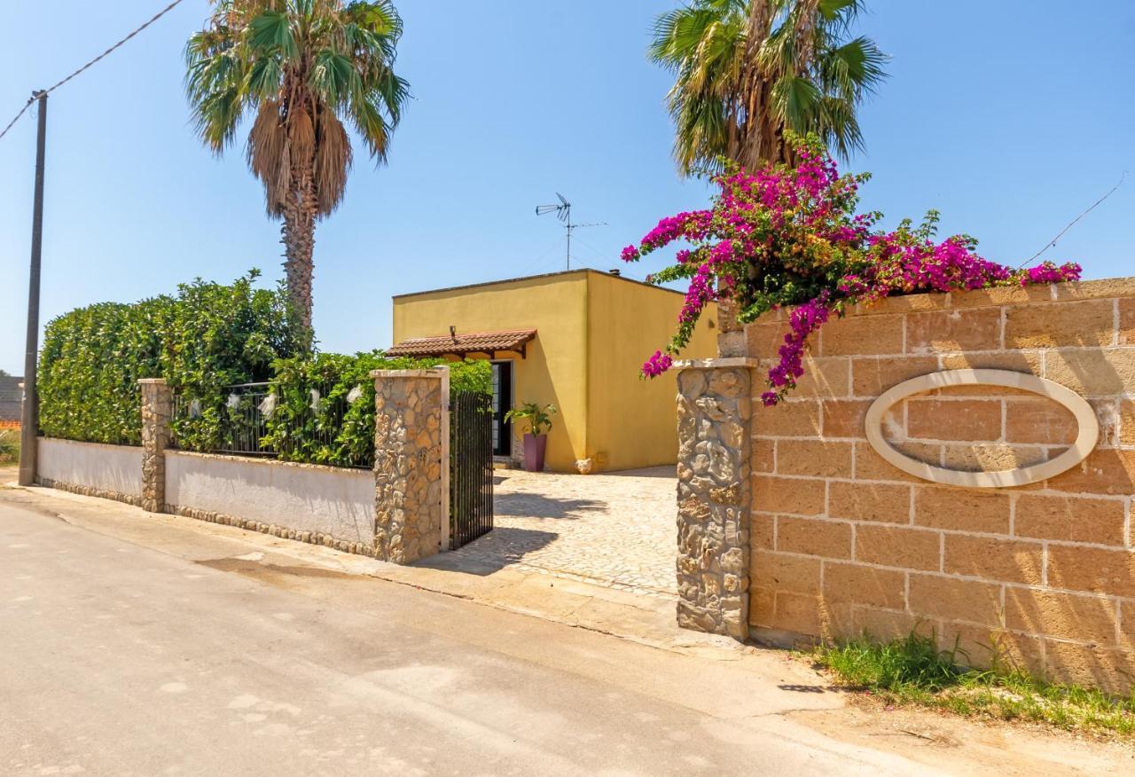 Air-Conditioned Villa In Porto Cesareo With Parking And Bicycles Exterior photo