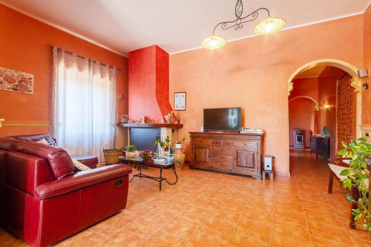 Air-Conditioned Villa In Porto Cesareo With Parking And Bicycles Exterior photo