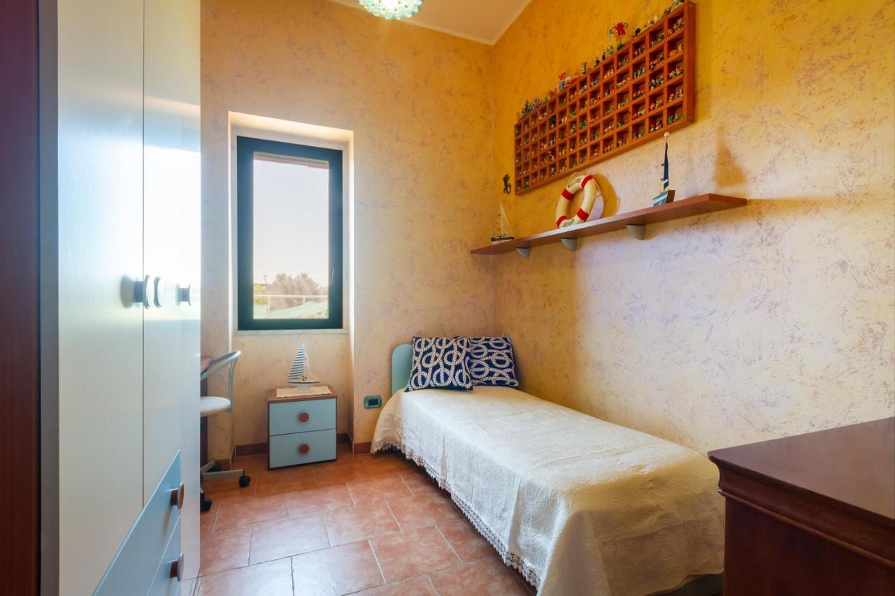 Air-Conditioned Villa In Porto Cesareo With Parking And Bicycles Exterior photo